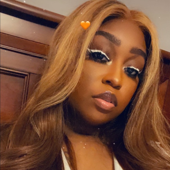 Meet Your Posher , Yuni - Picture 13 of 15